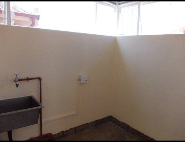 3 BEDROOM TOWNHOUSE FOR SALE IN VANDERBIJLPARK CE 2